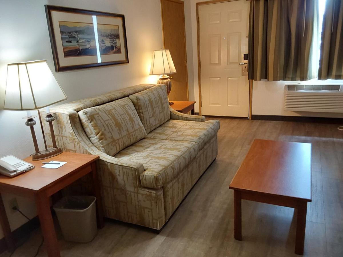 Lavissh Inn And Suites Bellingham Extérieur photo