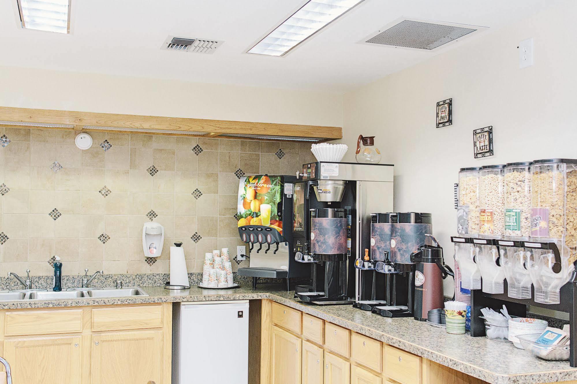 Lavissh Inn And Suites Bellingham Extérieur photo